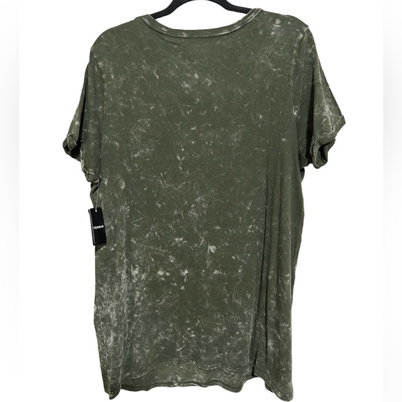 Torrid Graphic Relaxed Fit Cotton Crew Neck Destructed Tee NWT - Picture 6 of 7